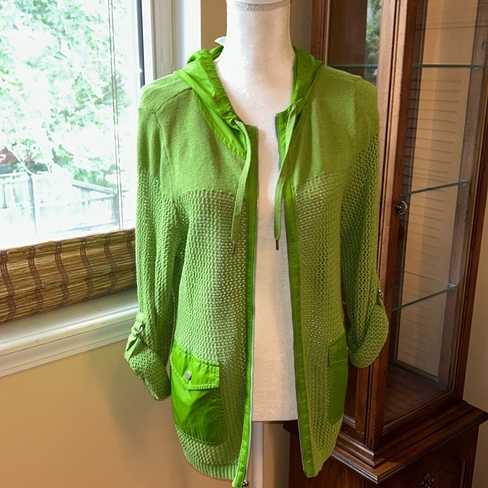 Chico’s Zenergy Sweater FALL SPECIAL Size 2 ( Chico’s Size) NWOT. Size 12-14